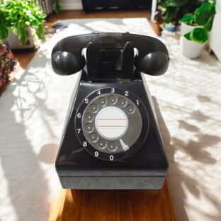 懐かしの黒電話缶❗️チョコレート入り　限定1点