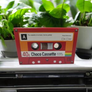 懐かしのチョコカセット・赤❗️限定1点